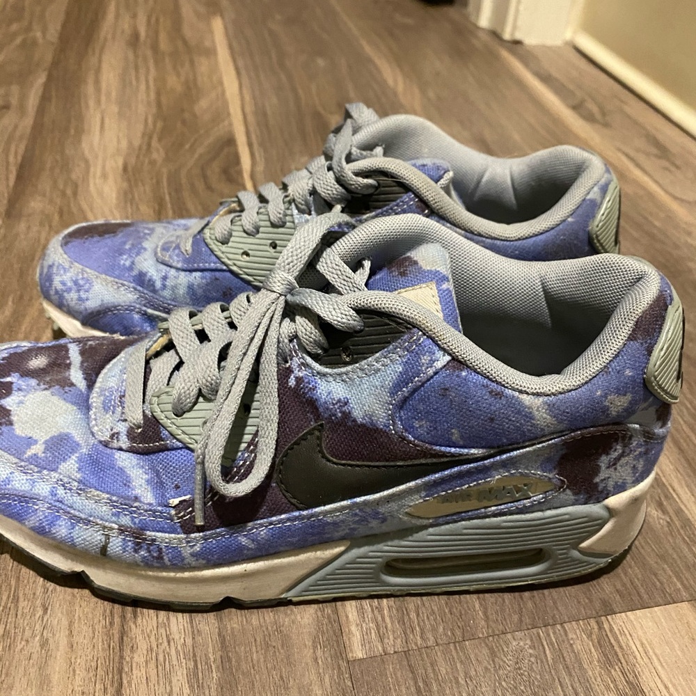 Nike shoes